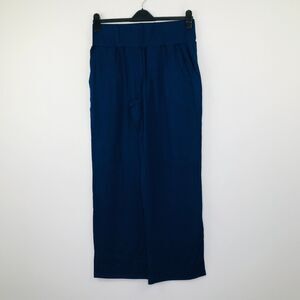 Elizabeth & Clarke Women's XS Pants Blue Solid Straight Pull On NWOT BF3